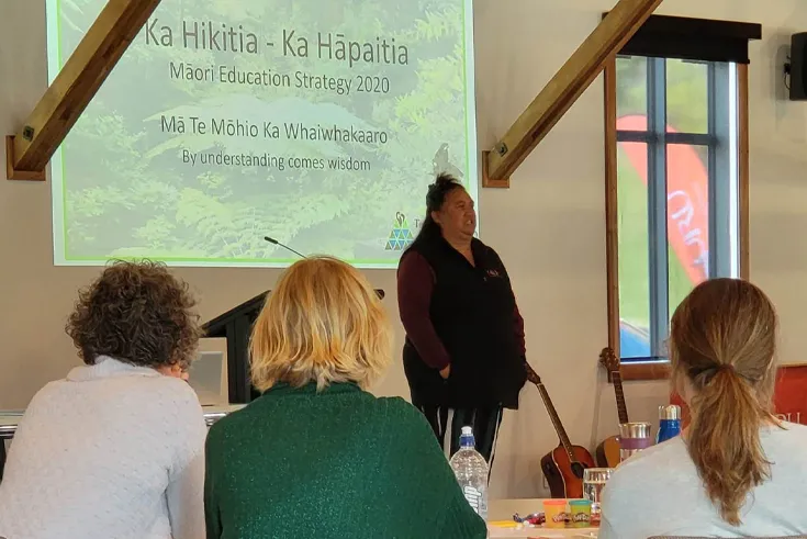 Kāuru education resources